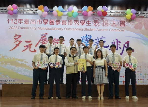 In 112 years, Ying Hai High School has achieved brilliant results in entering universities at home and abroad.